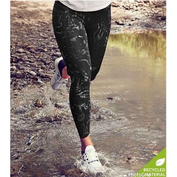 Athleta Velocity 7/8 Tight with Stash Pocket - Picture 1 of 9